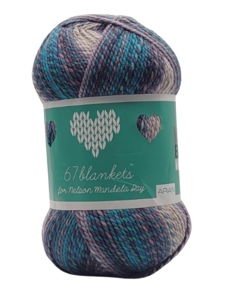 67 Blankets Aran self-striping acrylic yarn in Blueberry 807