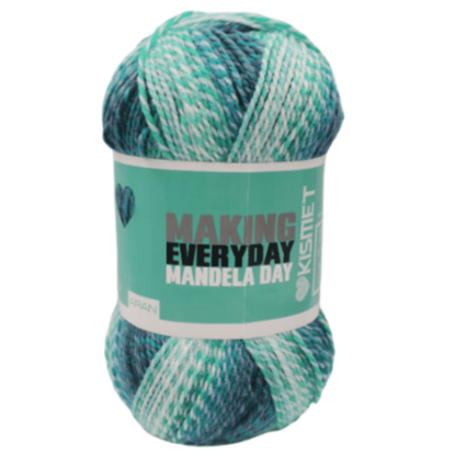 67 Blankets Aran self-striping acrylic yarn in Waterfall 810